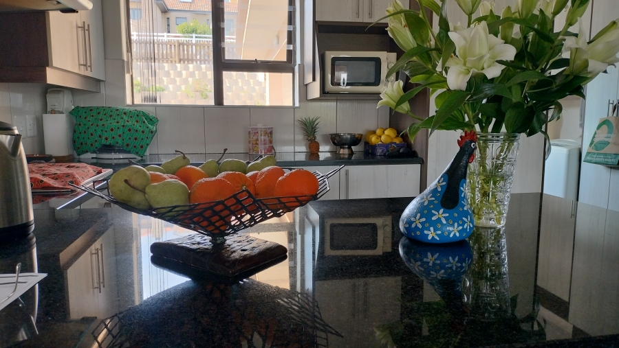 3 Bedroom Property for Sale in Fraaiuitsig Western Cape